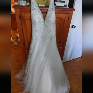 Wedding dress